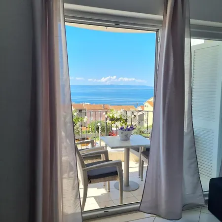 Tomas Apartament *