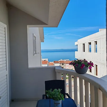 Apartament Tomas *