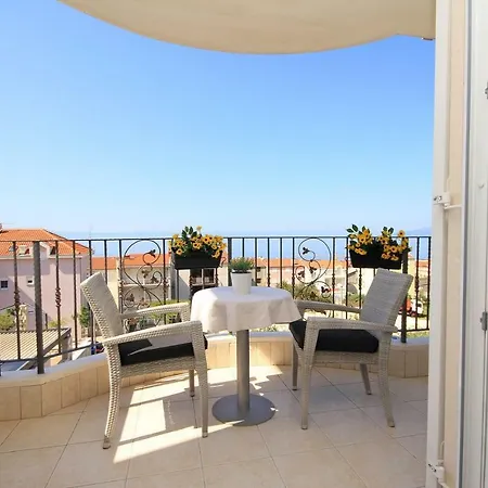 Apartament Tomas *