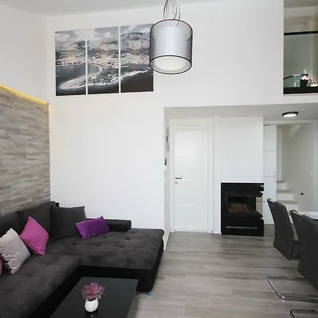 Apartament Tomas *