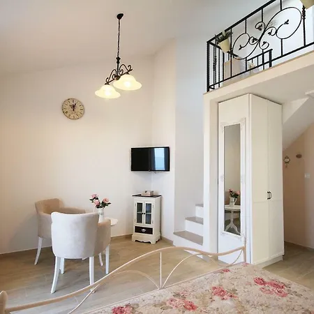 Apartament Tomas *