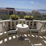 Tomas Apartamento Makarska