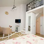 Tomas Apartamento *
